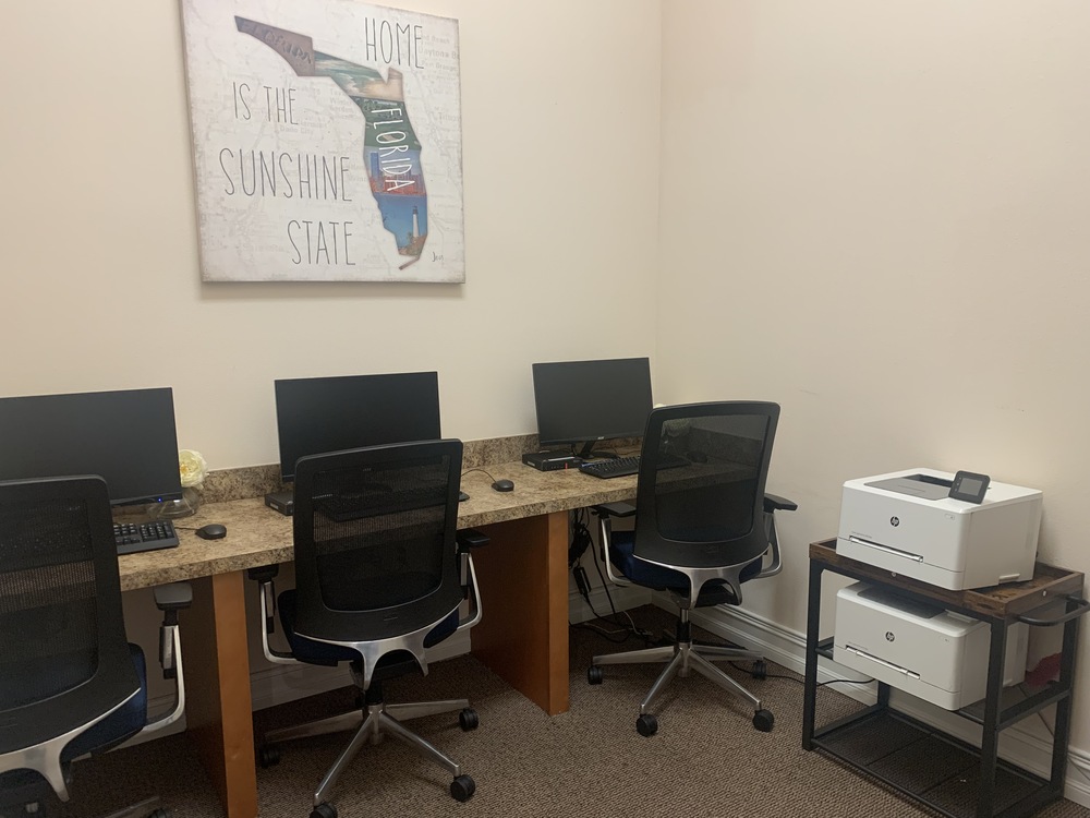 Laurel Villas computer room